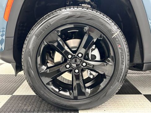 New 2026 Jeep Grand Cherokee Limited AWD/4WD image 8