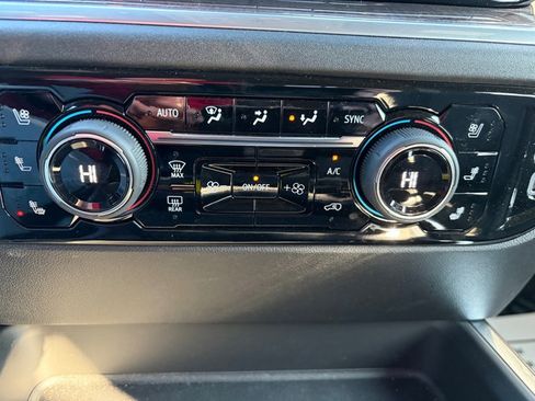 Used 2025 Chevrolet Silverado 3500 LTZ w/ LTZ Plus Package image 32