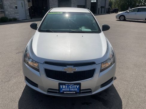 Used 2012 Chevrolet Cruze LS FWD image 12