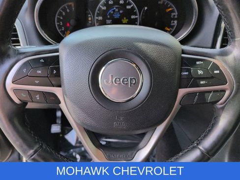 Used 2019 Jeep Grand Cherokee Limited AWD/4WD image 12