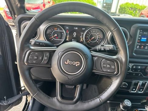 Used 2022 Jeep Wrangler Sport AWD/4WD image 15