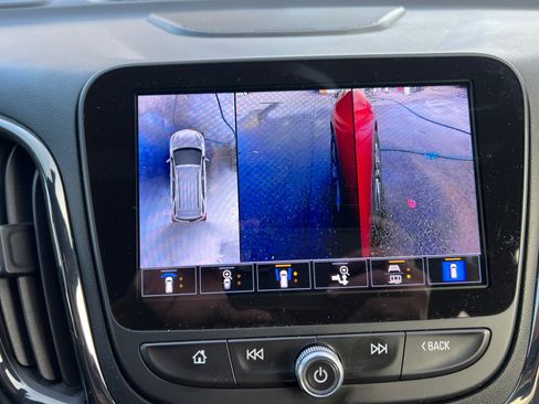 Used 2022 Chevrolet Equinox RS w/ RS Leather Package image 26