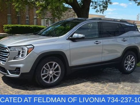 Certified 2023 GMC Terrain SLT FWD image 4