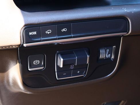 Certified 2023 Cadillac Escalade Sport w/ Touring Package RWD image 31