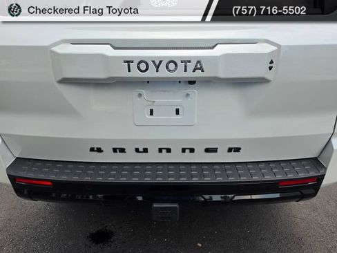 Used 2025 Toyota 4Runner TRD Sport Premium AWD/4WD image 7