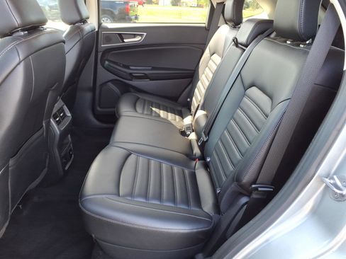 Used 2023 Ford Edge SEL w/ Convenience Package AWD/4WD image 11
