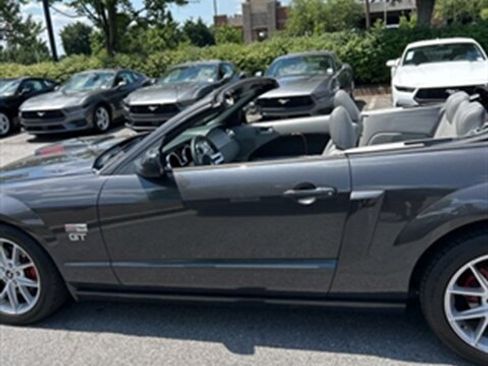 Used 2008 Ford Mustang GT Premium RWD image 7