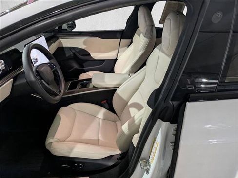 Used 2022 Tesla Model S image 17