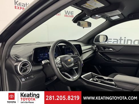 Used 2026 Chevrolet Equinox LT FWD image 13