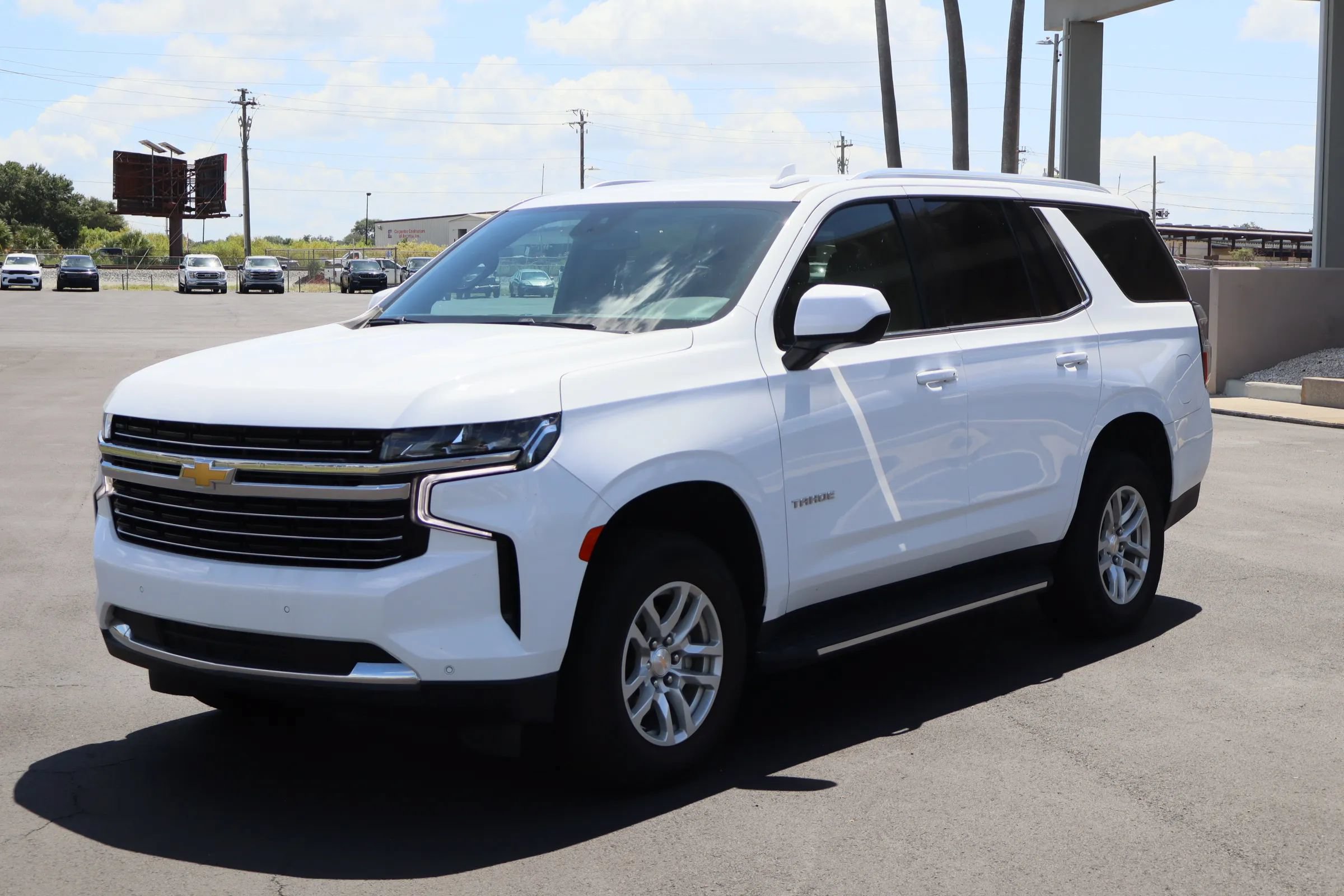 Used 2024 Chevrolet Tahoe LT RWD image 3