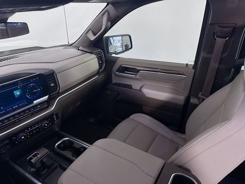 Used 2024 Chevrolet Silverado 1500 RST image 26