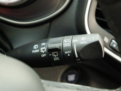 Used 2023 Jeep Cherokee Altitude Lux AWD/4WD image 18