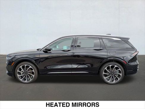 Used 2024 Lincoln Nautilus Black Label AWD/4WD image 2