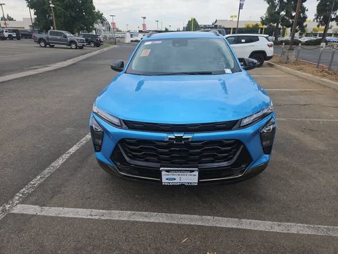 Used 2025 Chevrolet Trax ACTIV w/ Driver Confidence Package FWD image 2