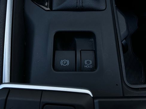 Used 2025 Toyota Grand Highlander FWD image 25