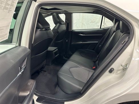 Used 2022 Toyota Camry SE image 39