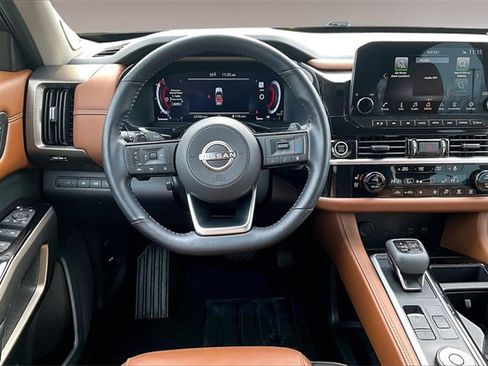 Used 2024 Nissan Pathfinder Platinum w/ Cargo Package image 8