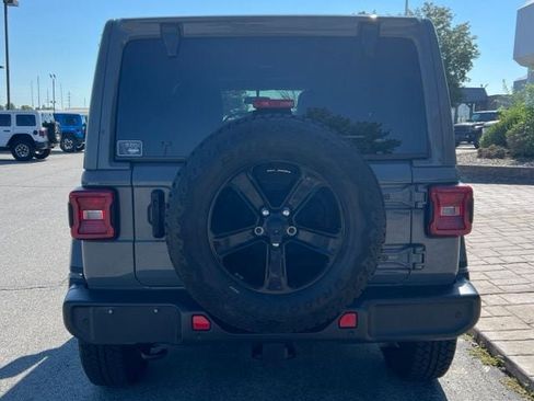Used 2021 Jeep Wrangler Unlimited Sahara AWD/4WD image 7