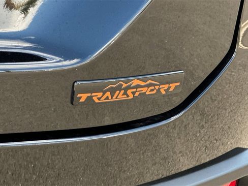 Used 2025 Honda Pilot TrailSport image 34