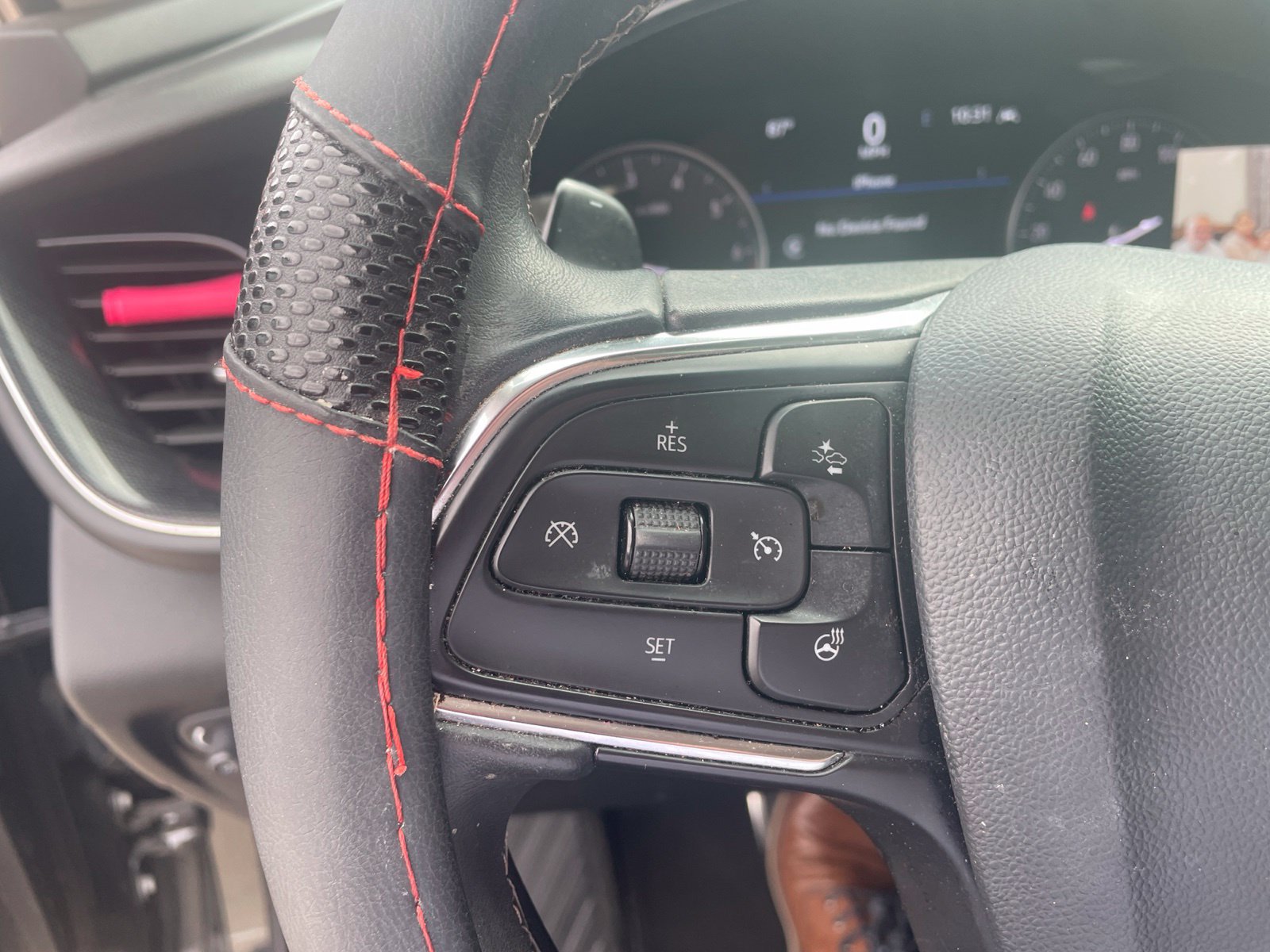 Used 2023 Buick Envision Essence w/ Sport Touring Package FWD image 4