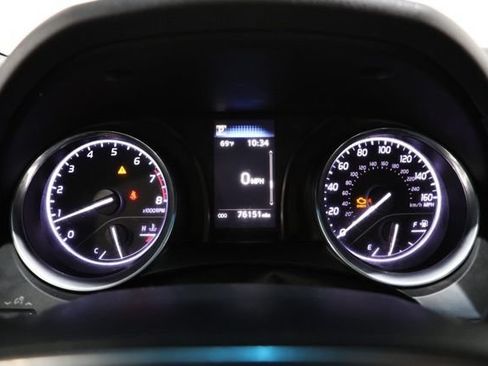 Used 2019 Toyota Camry SE FWD image 23