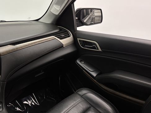 Used 2018 GMC Yukon Denali image 28
