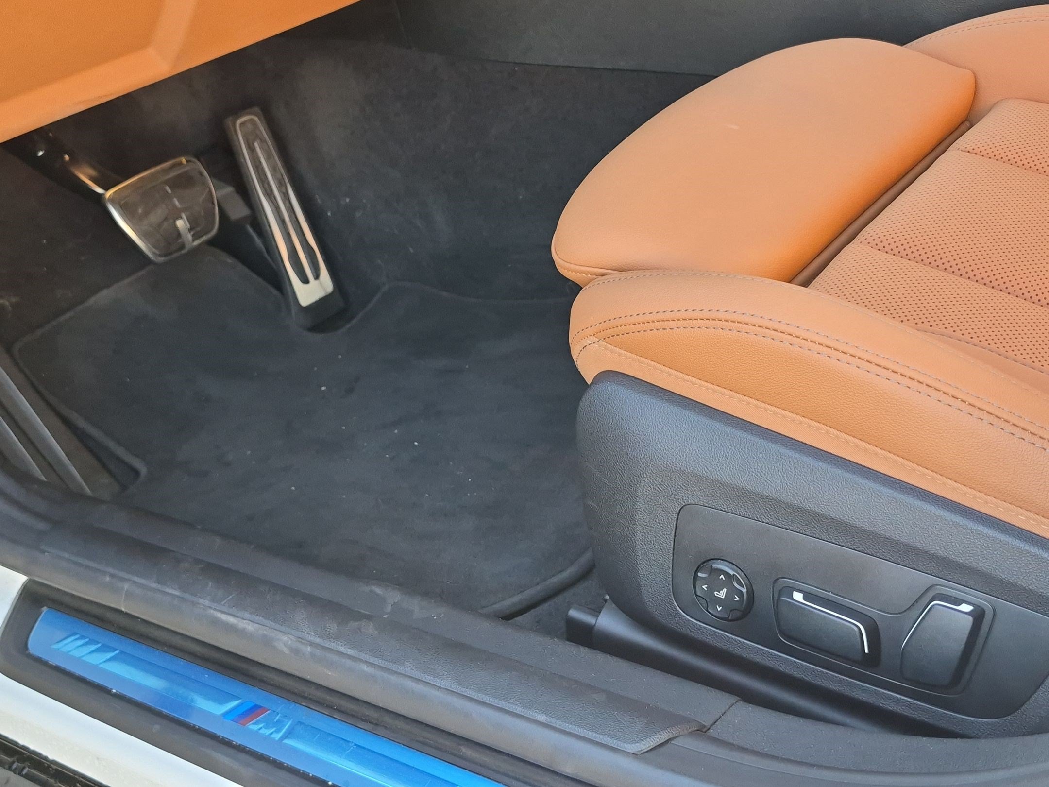 Used 2026 BMW i4 xDrive40i w/ M Sport Package AWD/4WD image 17