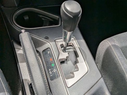 Used 2017 Toyota RAV4 XLE image 12