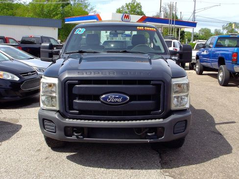 Used 2013 Ford F250 XL RWD image 3
