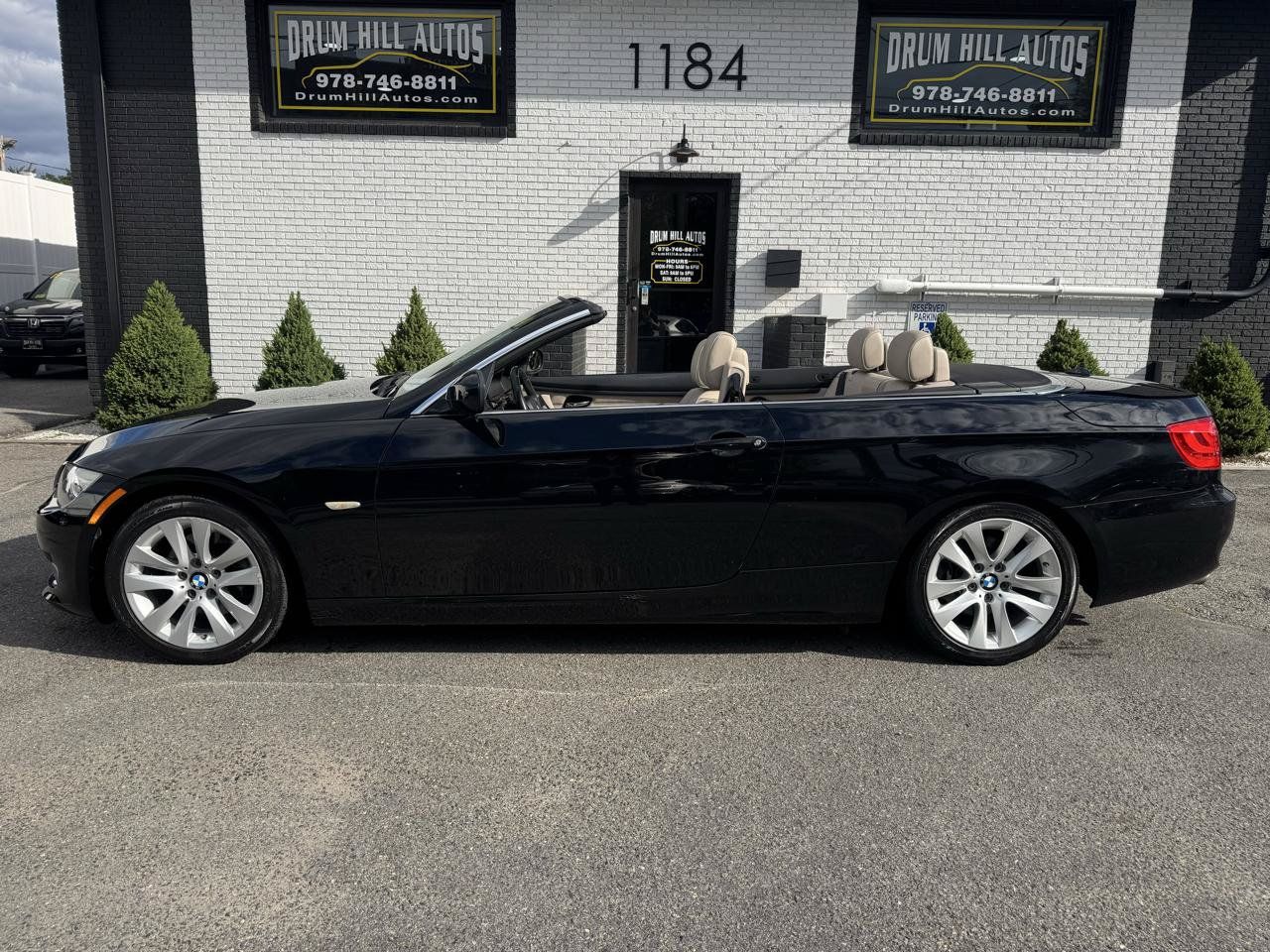 Used 2011 BMW 328i Convertible RWD image 4