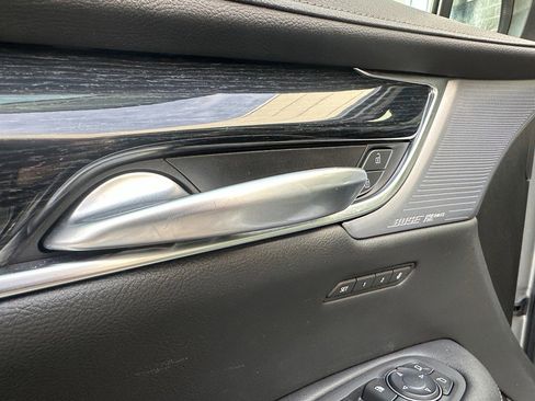 Certified 2025 Cadillac XT5 Premium Luxury image 18