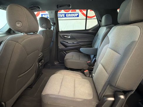 Used 2023 Chevrolet Traverse LT FWD image 20