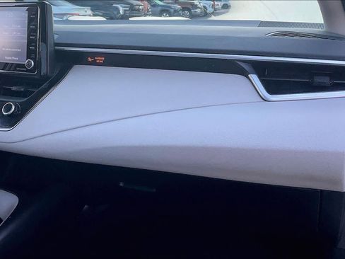 Used 2022 Toyota Corolla LE image 18