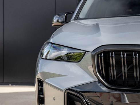 Used 2026 BMW X5 M60i w/ Executive Package AWD/4WD image 16