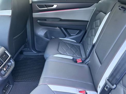 New 2026 Volkswagen Atlas Peak Edition AWD/4WD image 21