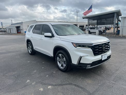 Used 2025 Honda Pilot EX-L image 1