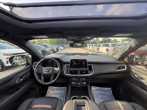 Used 2024 GMC Yukon AT4 w/ AT4 Premium Plus Package AWD/4WD image 20