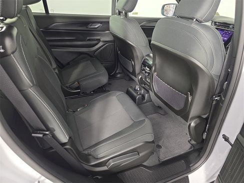 Used 2025 Jeep Grand Cherokee L Laredo image 39