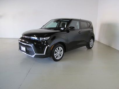 Used 2023 Kia Soul LX