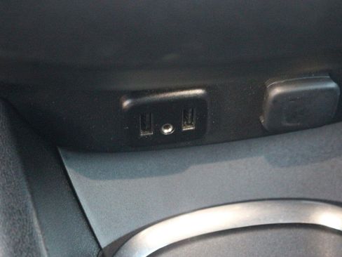 Used 2017 Chevrolet Malibu LT FWD image 25