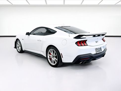Used 2024 Ford Mustang GT Premium RWD image 6