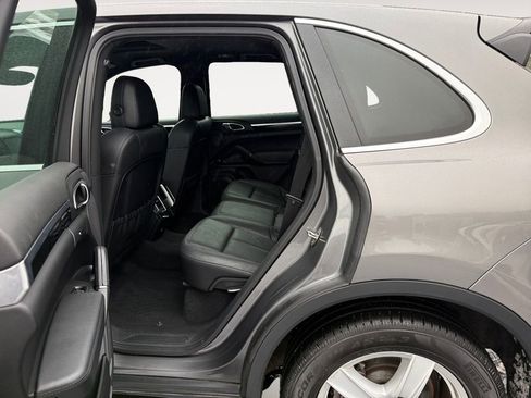 Used 2012 Porsche Cayenne image 9