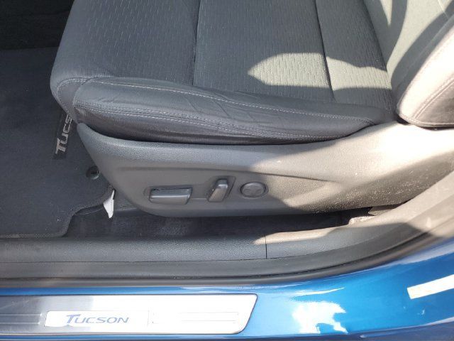 Used 2020 Hyundai Tucson Sport FWD image 17