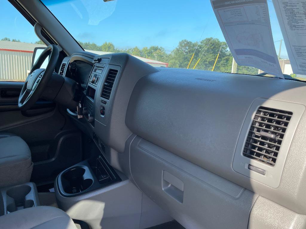 Used 2012 Nissan NV 2500 SV RWD image 18