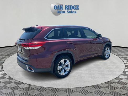 Used 2018 Toyota Highlander Limited AWD/4WD image 5