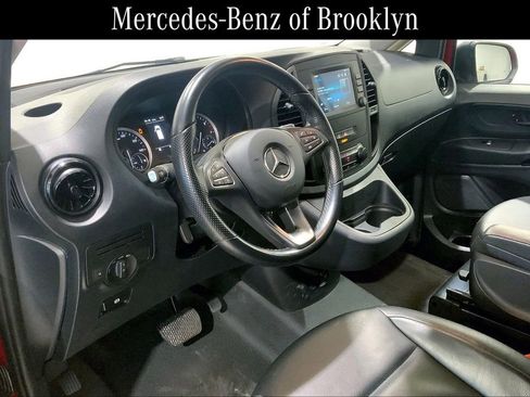 Used 2022 Mercedes-Benz Metris image 16