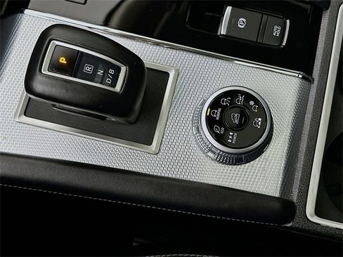 Used 2023 Mitsubishi Outlander SEL image 29