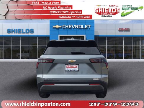 Used 2026 Chevrolet Equinox LT FWD image 2