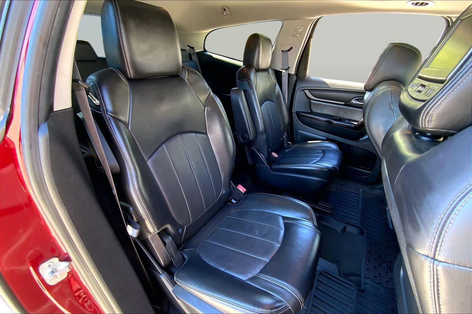 Used 2015 Chevrolet Traverse LTZ w/ LPO, 'HIT The Road' Package AWD/4WD image 20