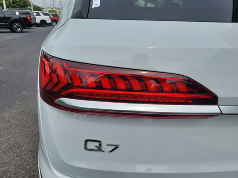 Used 2023 Audi Q7 3.0T Premium AWD/4WD image 10